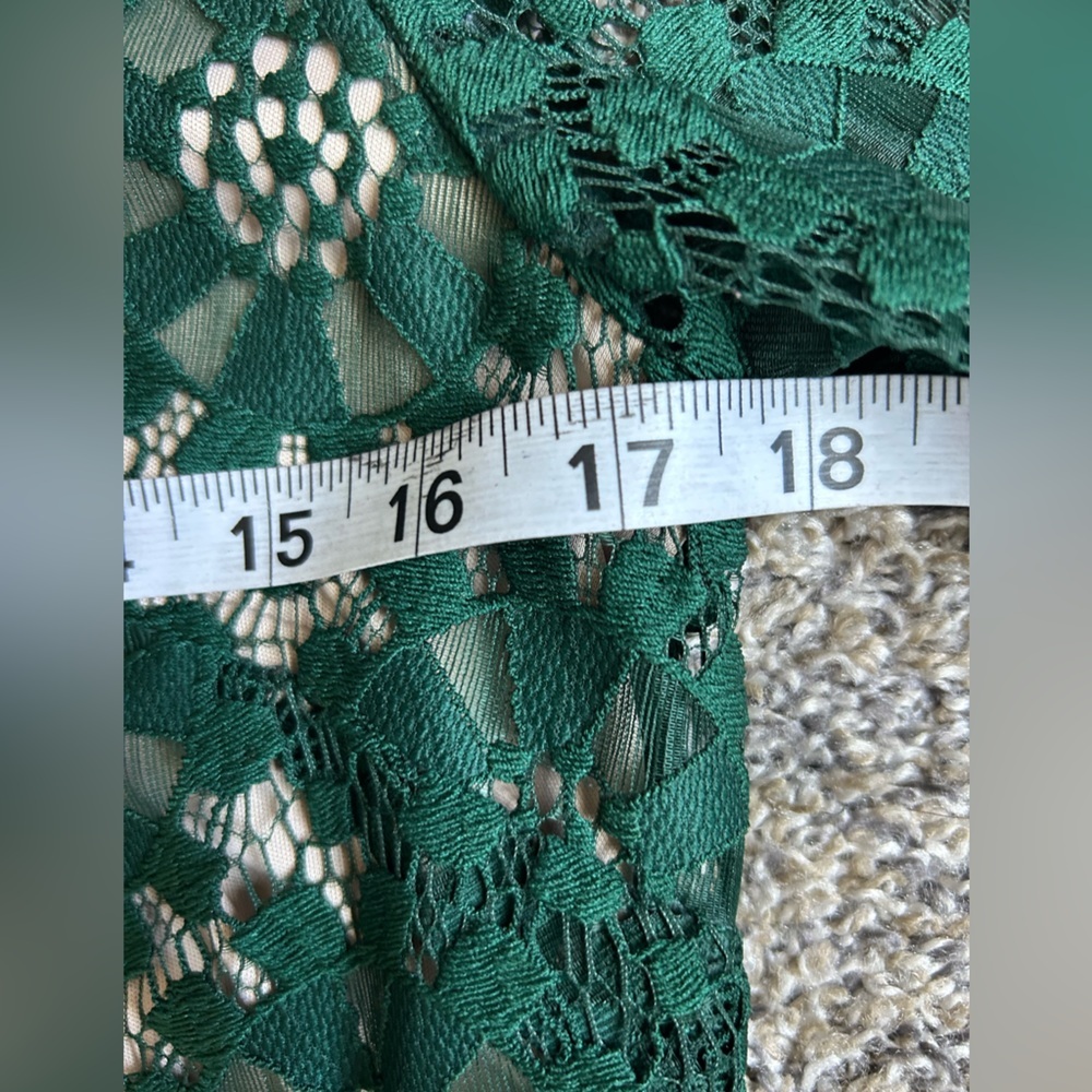 Jessica Howard Emerald Green Lace Dress w/3/4 sleeves and nude lining size 10 - Picture 9 of 14